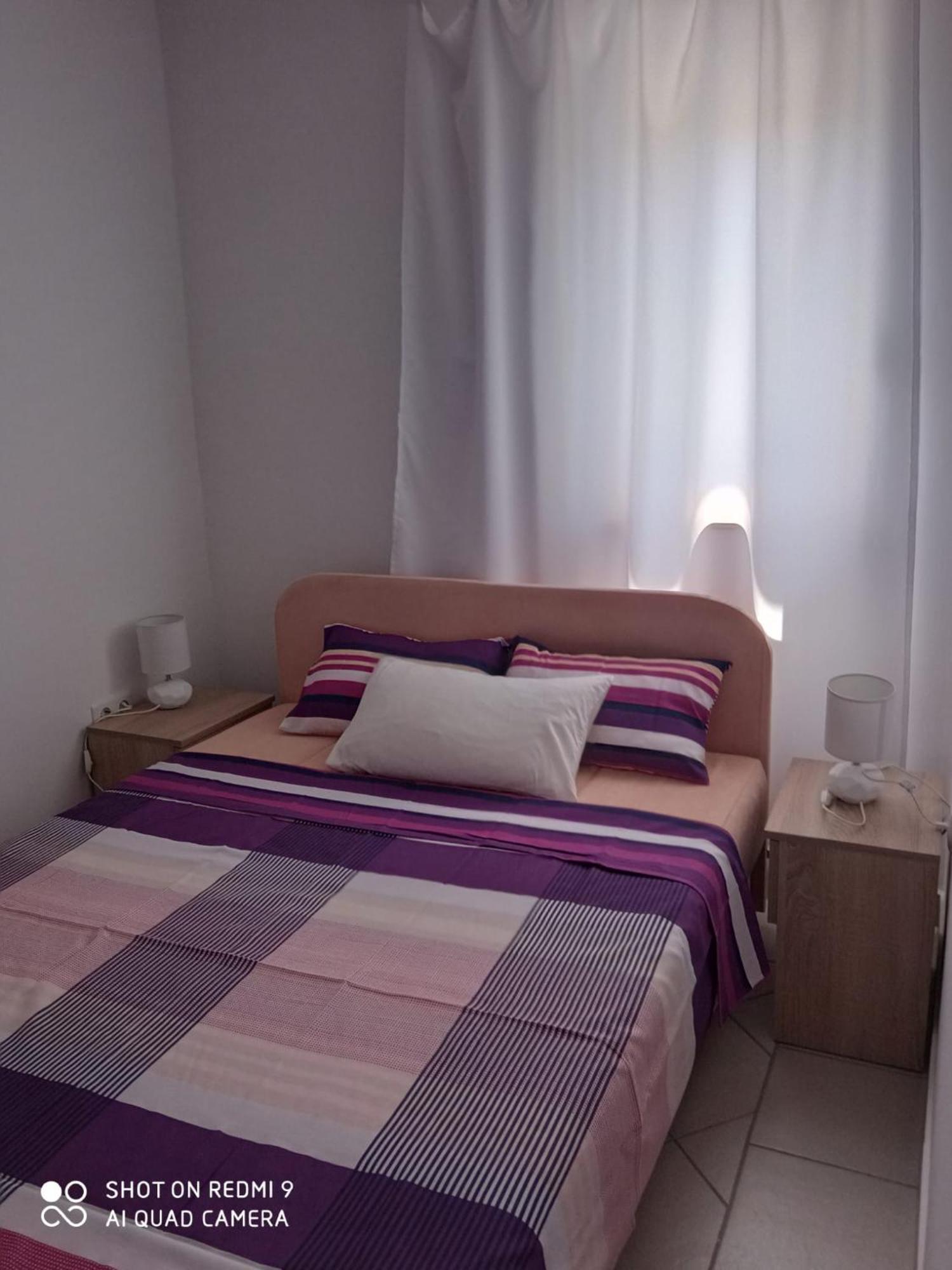 Max Apartment Vir